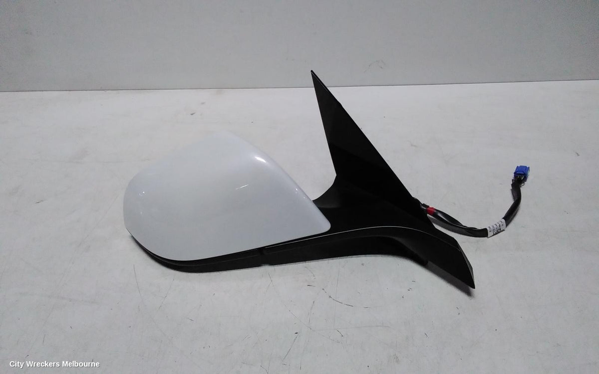 TESLA MODEL 3 RIGHT DOOR MIRROR, 1ST GEN, POWER, FOLDING, HEATED, DIMMING, BLACK BASE TYPE, 06/2019 - 08/2023 - Image 1