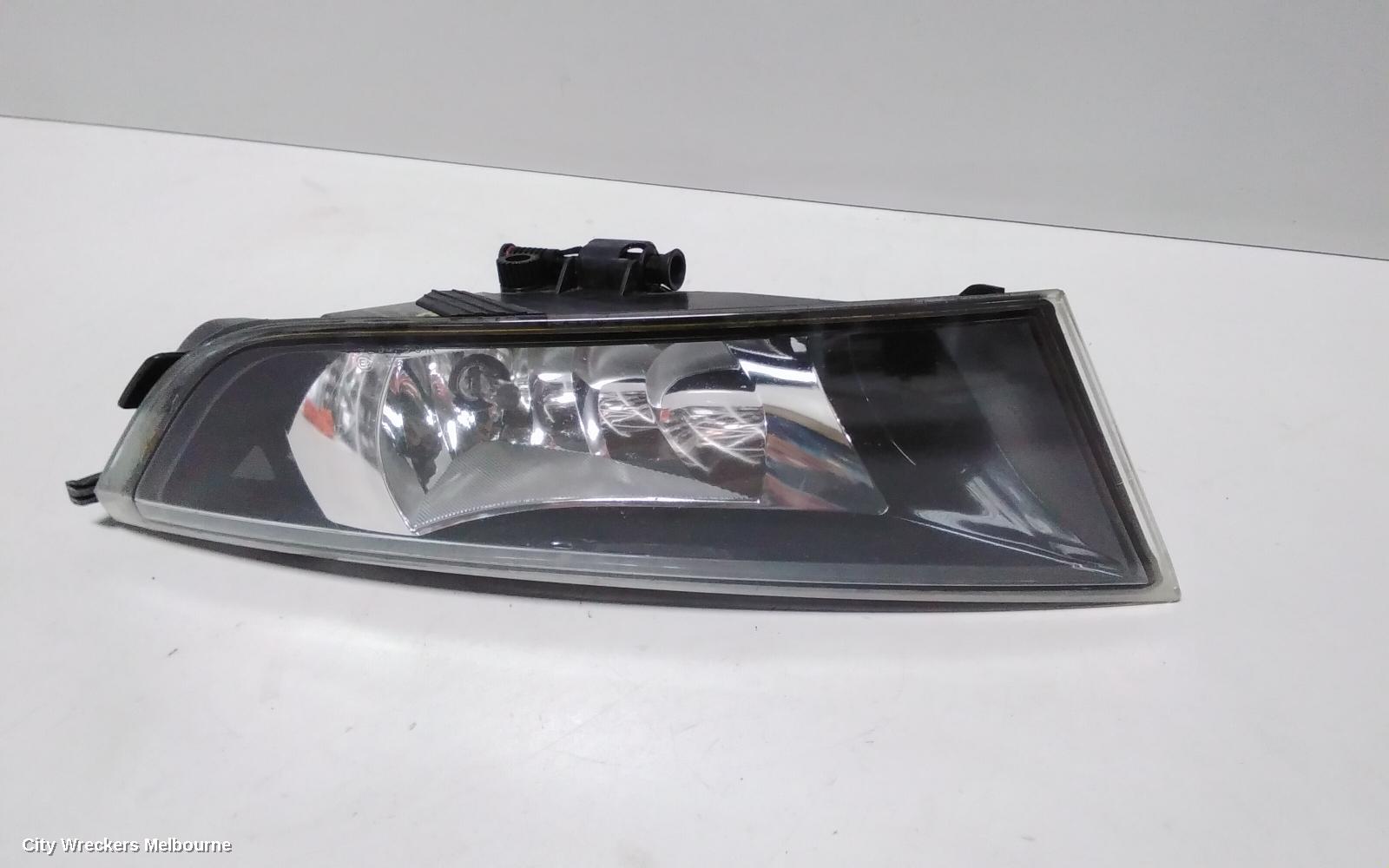 SKODA FABIA RIGHT INDICATOR/FOG/SIDE, BUMPER FOGLAMP, CLEAR SURROUND, NJ, 01/2015 - 06/2018 - Image 3