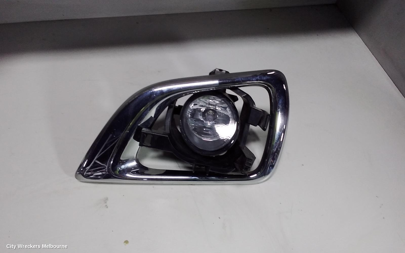 NISSAN NAVARA RIGHT INDICATOR/FOG/SIDE, NP300, BUMPER FOGLAMP, 05/2015 ONWARDS - Image 2