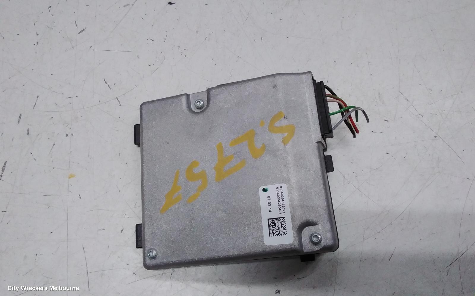 HOLDEN COMMODORE REVERSE CAMERA, FRONT CAMERA (WINDSCREEN MOUNTED), VF, 05/2013 - 12/2017 - Image 3