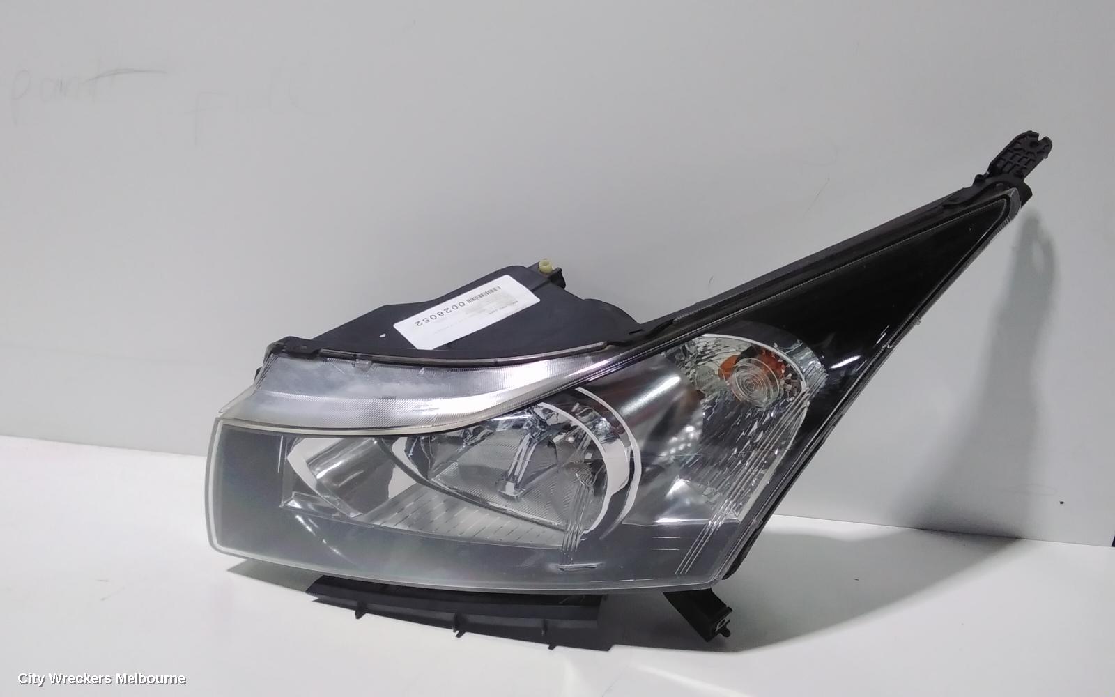 HOLDEN CRUZE LEFT HEADLAMP, JG, 03/2009 - 02/2011 - Image 2