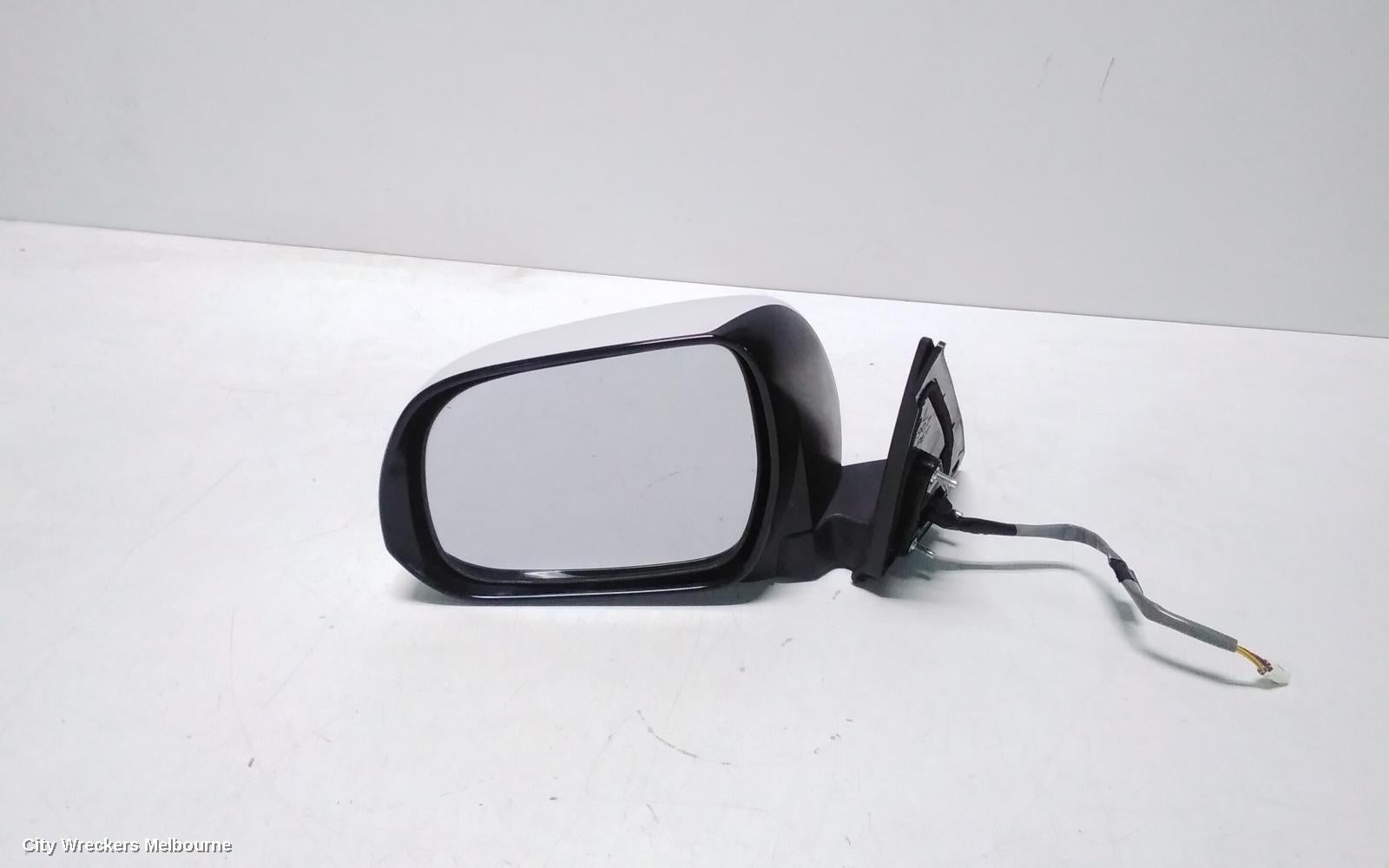 TOYOTA KLUGER LEFT DOOR MIRROR, GSU40-GSU45, 07/2010 - 02/2014 - Image 1