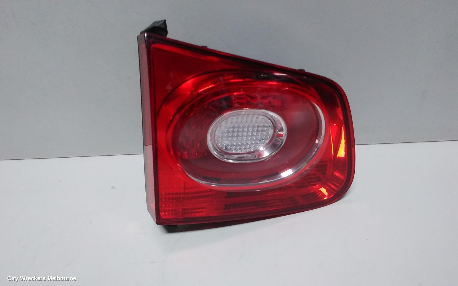 VOLKSWAGEN TIGUAN REAR GARNISH, TAILGATE LAMP (LH SIDE), 5N, 05/2008 - 06/2011 - Image 2