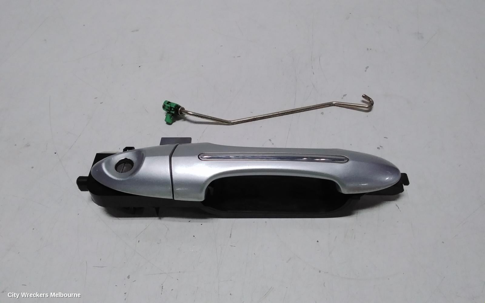 FORD ESCAPE DOOR HANDLE, OUTER, RH FRONT, ZC-ZD, 04/2006 - 01/2012 - Image 1