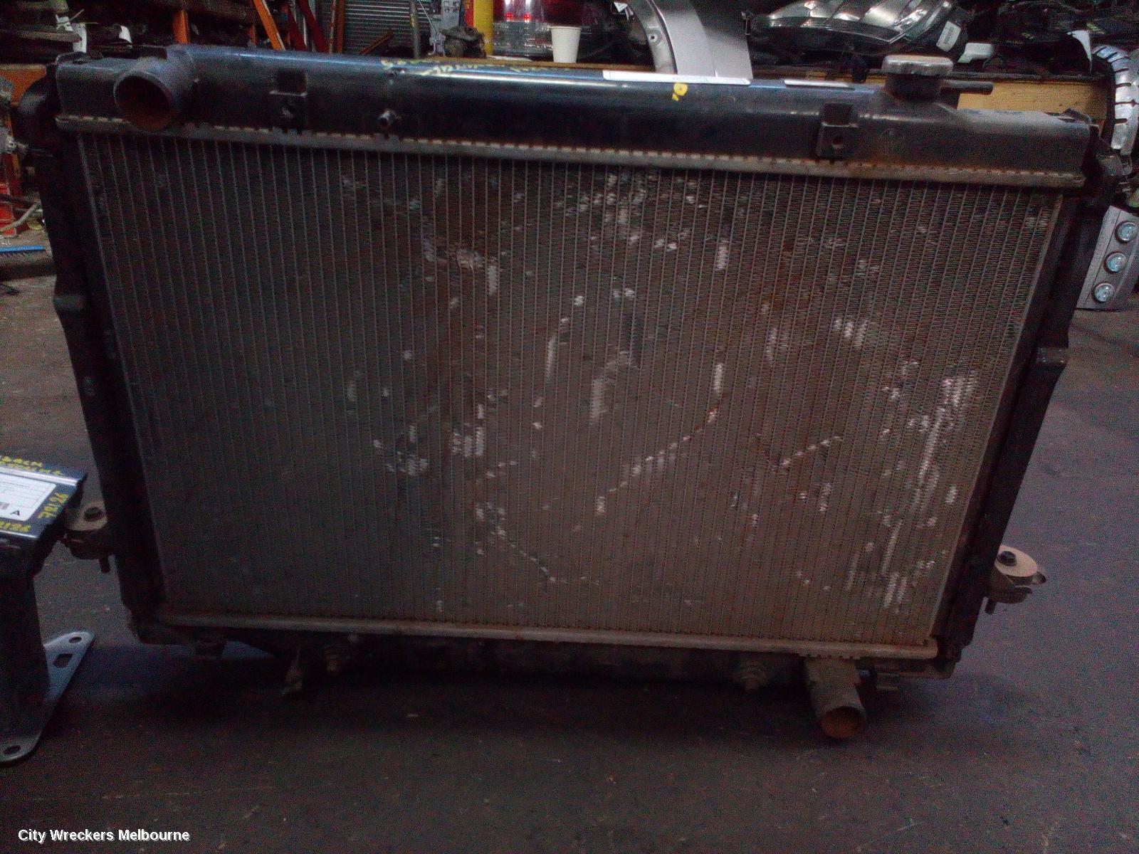 TOYOTA LANDCRUISER RADIATOR, 80 SERIES AUTO 4.5 1FZ 05/1990 - 03/1998 - Image 3