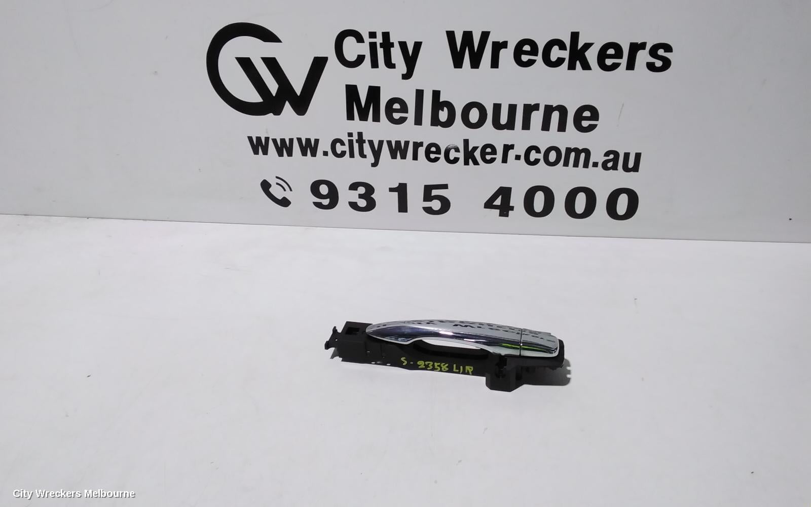 RENAULT KALEOS DOOR HANDLE, LH REAR, OUTER, W/ KEYLESS ENTRY TYPE, XZG, 05/2016 ONWARDS - Image 1