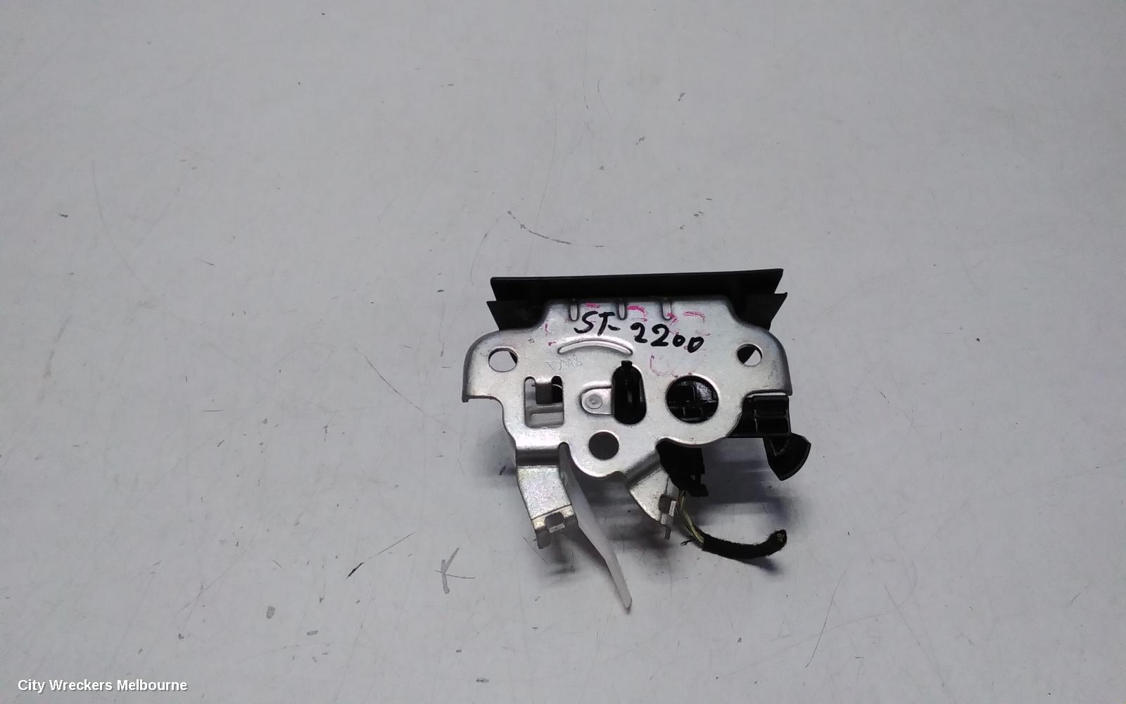 AUDI Q7 DOOR/BOOT/GATE LOCK, TAILGATE LOCK, 4L, 10/2009 - 08/2015 - Image 1