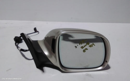 AUDI Q7 RIGHT DOOR MIRROR, 4L, POWER FOLD, W/ INDICATOR, NON MEMORY & NO LANE CHANGE ASSIST TYPE, 09/2006 - 09/2009 - Image 1