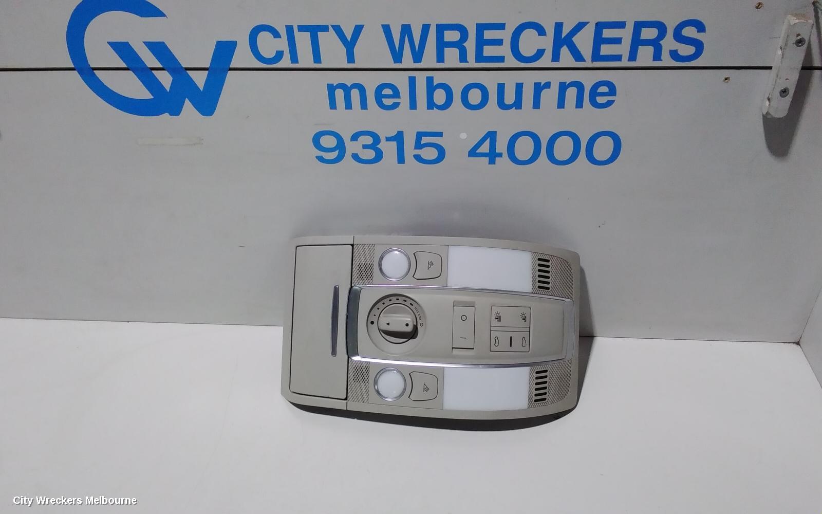 AUDI Q7 COURTESY LIGHT, FRONT (CENTRE), W/ SUNROOF CONTROLS TYPE, 4L, 09/2006 - 08/2015 - Image 1