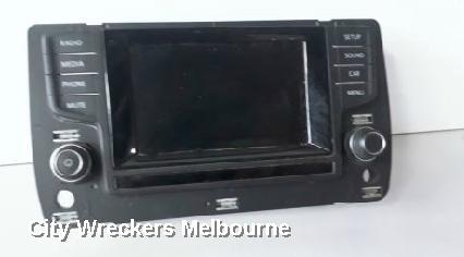 VOLKSWAGEN GOLF RADIO/CD/DVD/SAT/TV, DISPLAY SCREEN, 5.8IN, NON SAT NAV TYPE, GEN 7, 03/2013 - 03/2017 - Image 1