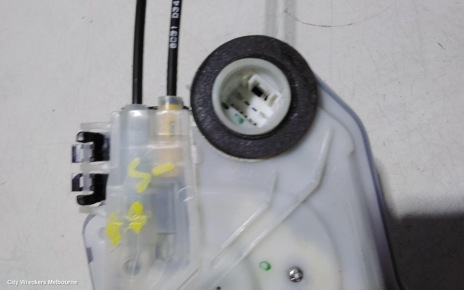 TOYOTA KLUGER DOOR/BOOT/GATE LOCK, RIGHT REAR DOOR LOCK, GSU50/GSU55, 03/2014 - 02/2021 - Image 2