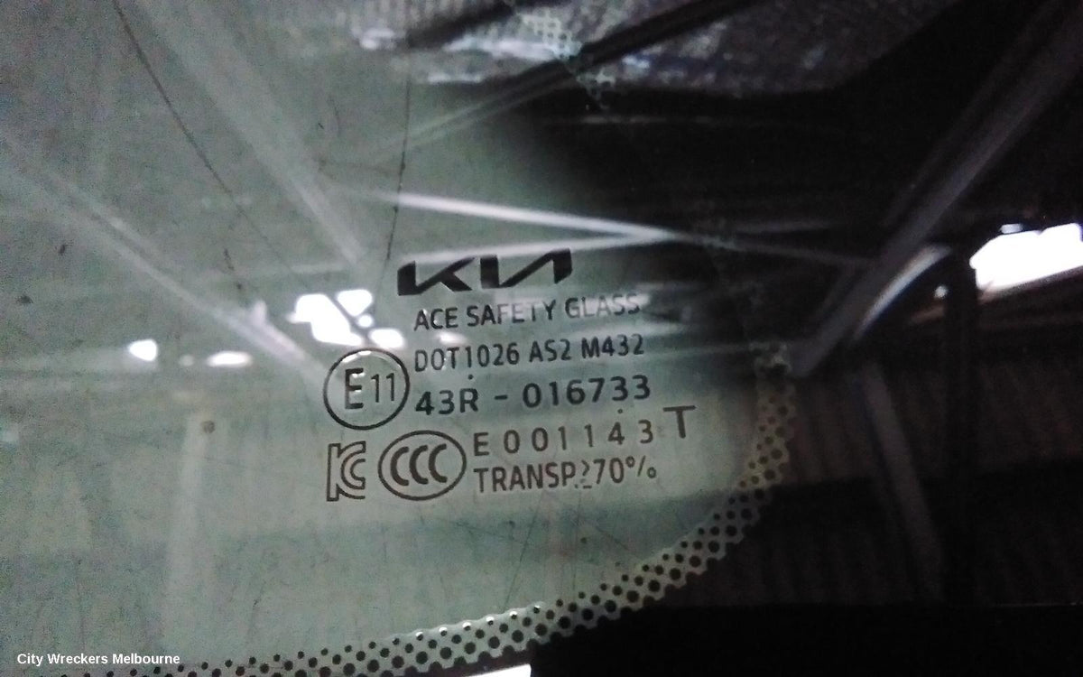 KIA CARNIVAL/GRAND CARNIVAL LEFT REAR SIDE GLASS, KA4, W/ PRIVACY TINT TYPE, 10/2020 ONWARDS - Image 3