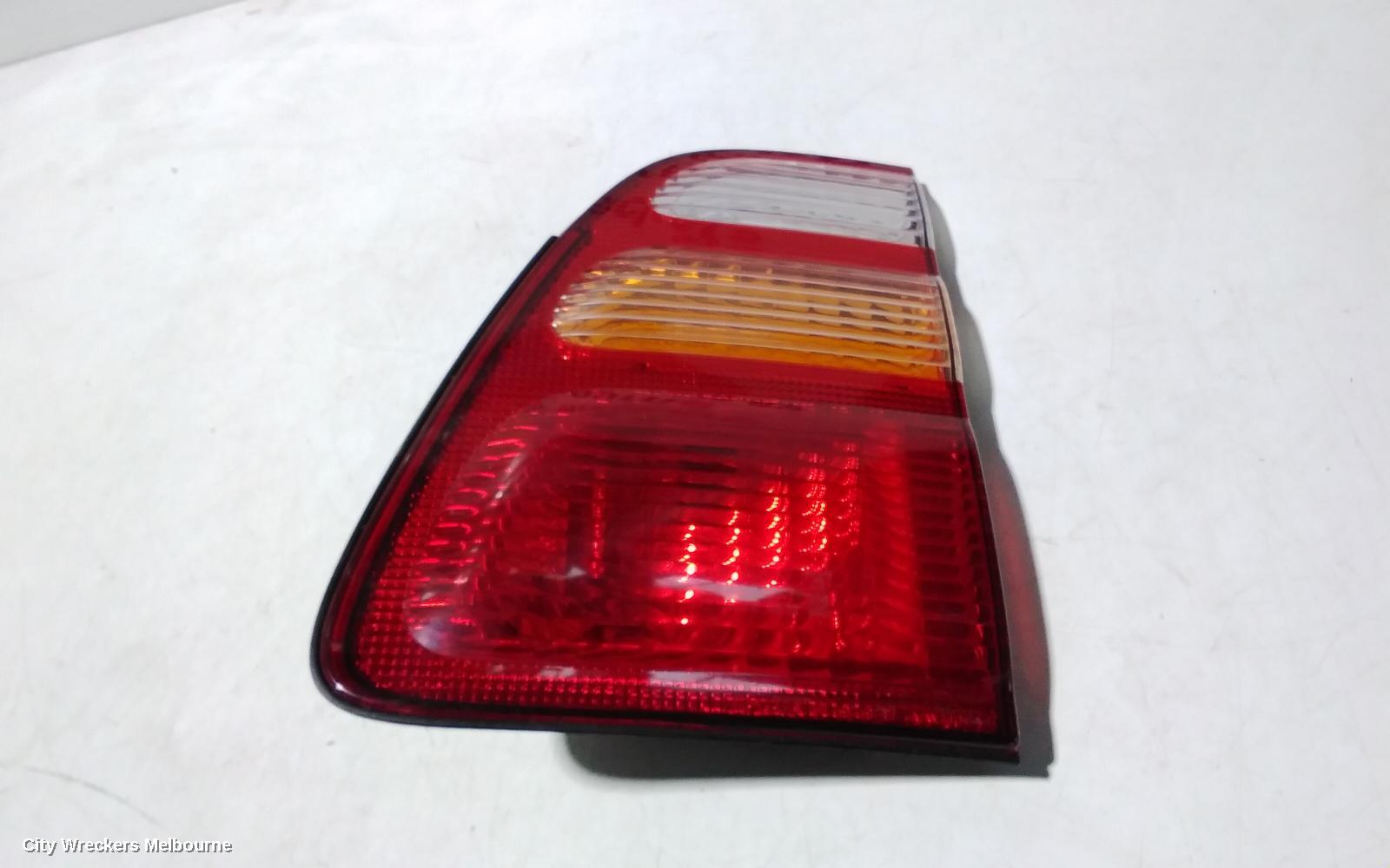 TOYOTA LANDCRUISER REAR GARNISH, 100 SERIES, TAILGATE LAMP (RH SIDE), 01/1998 - 08/2002 - Image 3