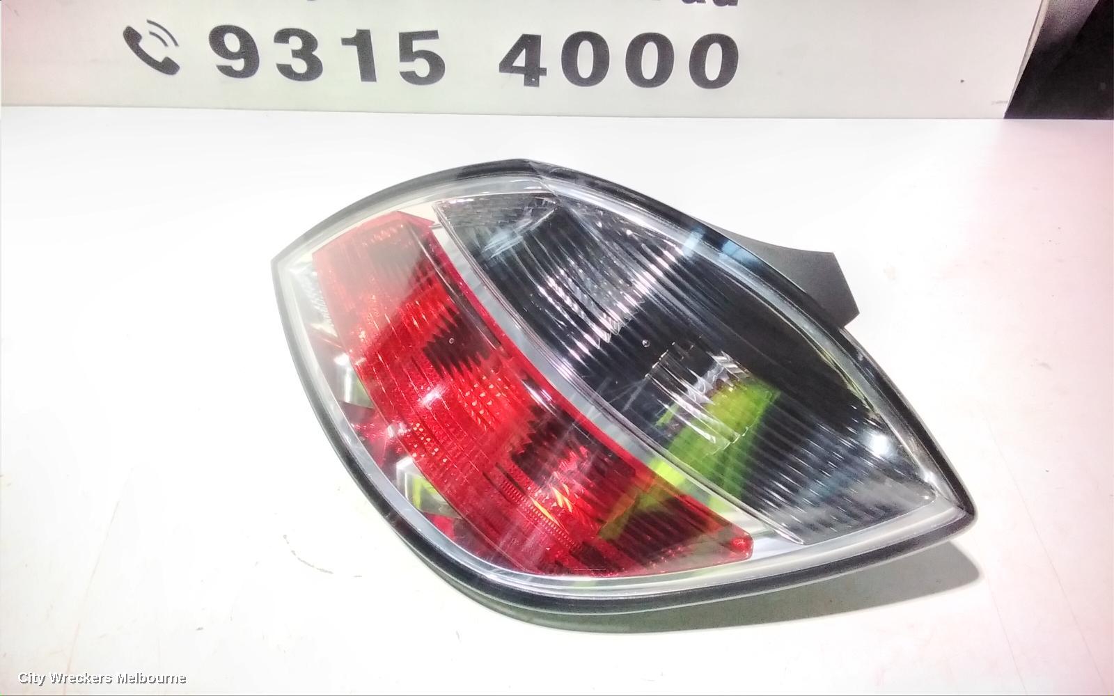 HOLDEN ASTRA RIGHT TAILLIGHT, AH, 5DR HATCH, TINTED INDICATOR TYPE, 10/2004 - 08/2009 - Image 3
