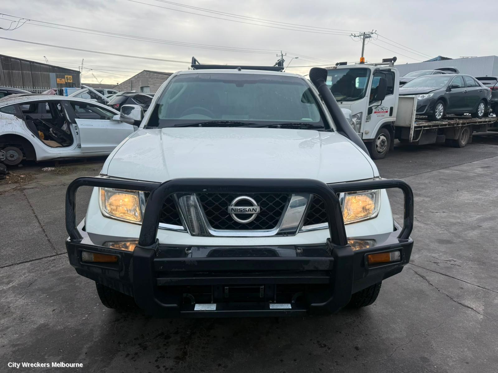 NISSAN NAVARA RIGHT FRONT DOOR WINDOW, D40 (VIN VSK), 09/2005 - 08/2015 - Image 3