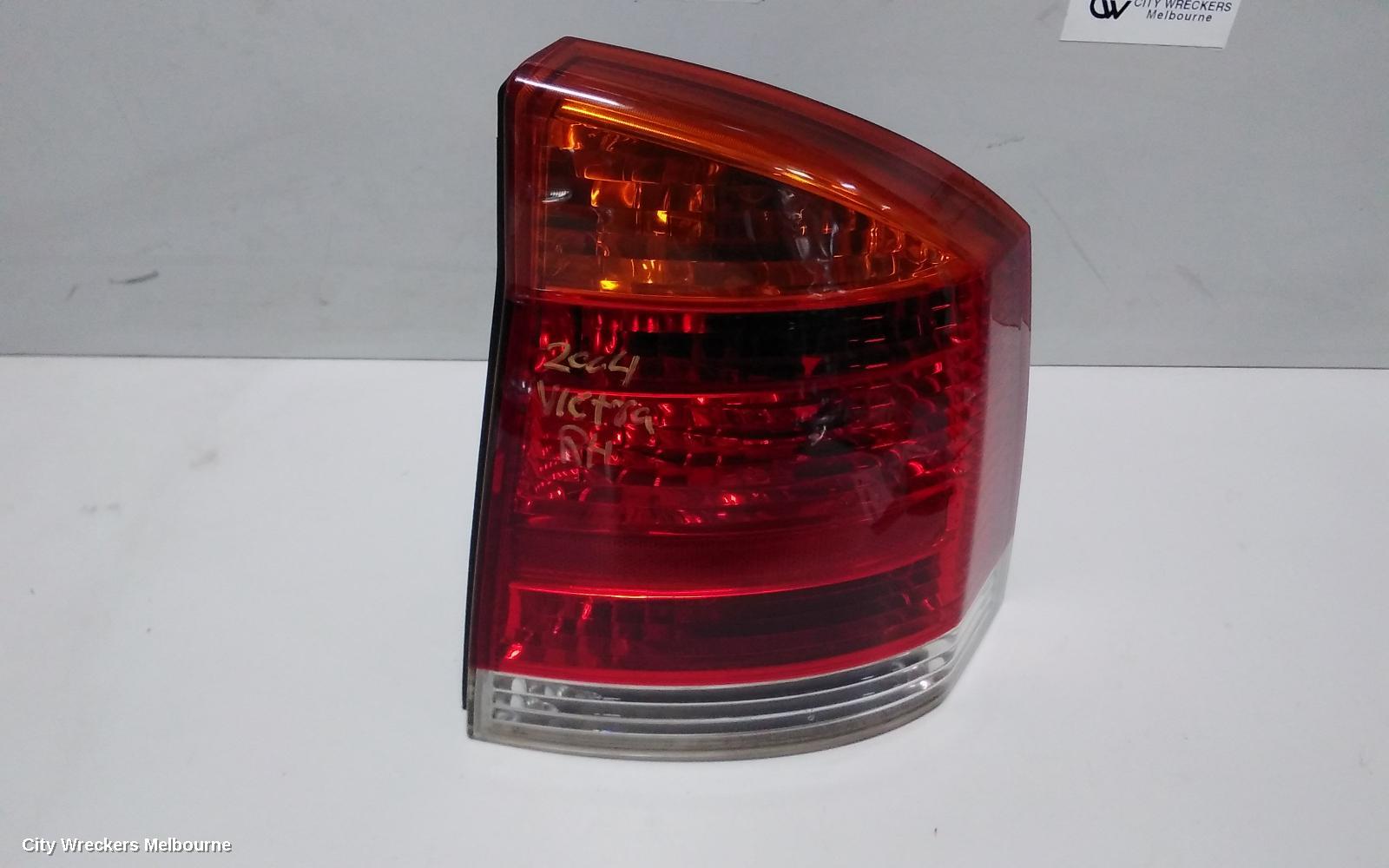 HOLDEN VECTRA RIGHT TAILLIGHT, ZC, TOP LENSE ORANGE TYPE, 03/2003 - 12/2006 - Image 1