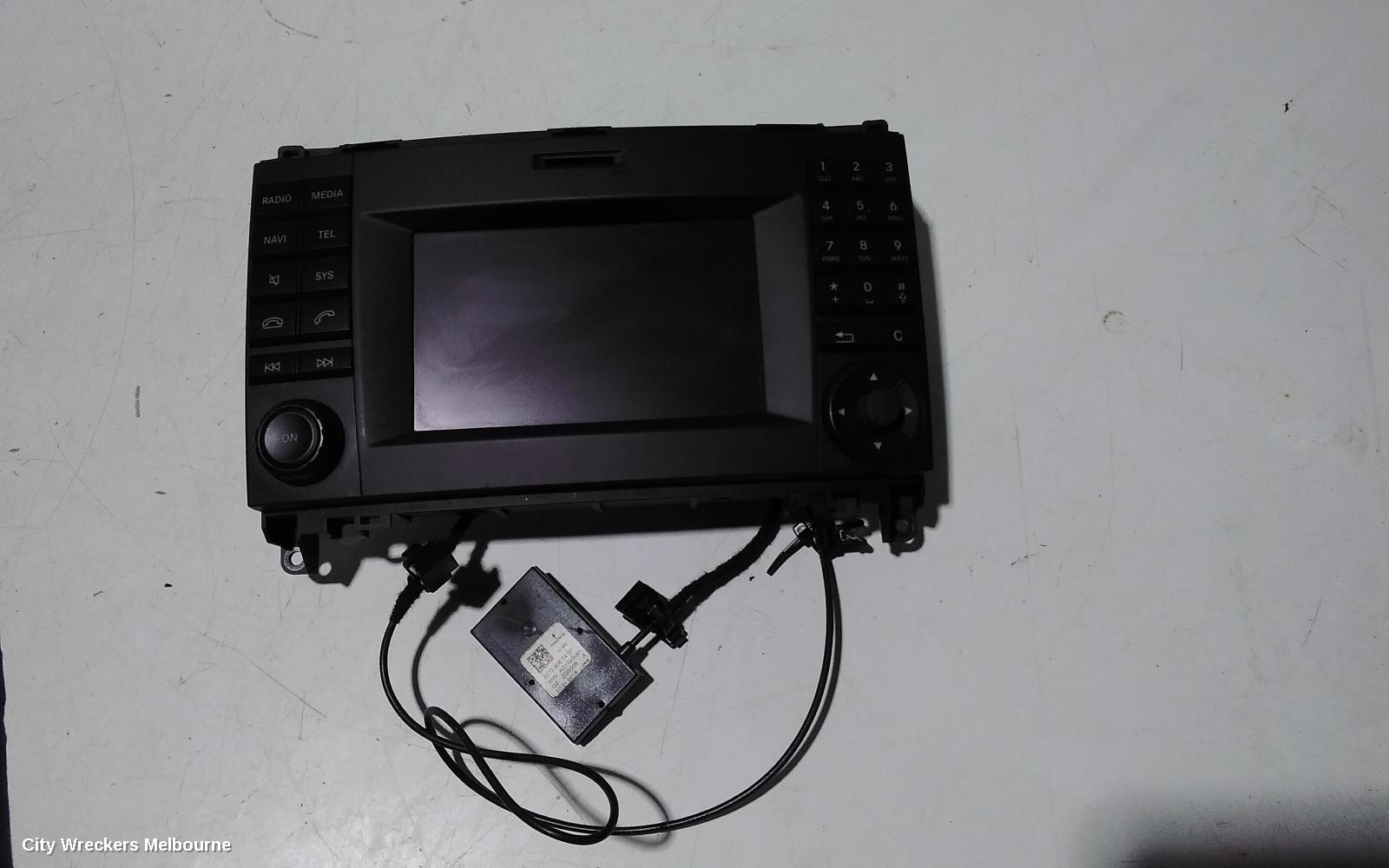 MERCEDES VITO RADIO/CD/DVD/SAT/TV, 447, MULTIFUNCTION TOUCHPAD, 03/2015 - 10/2020 - Image 3