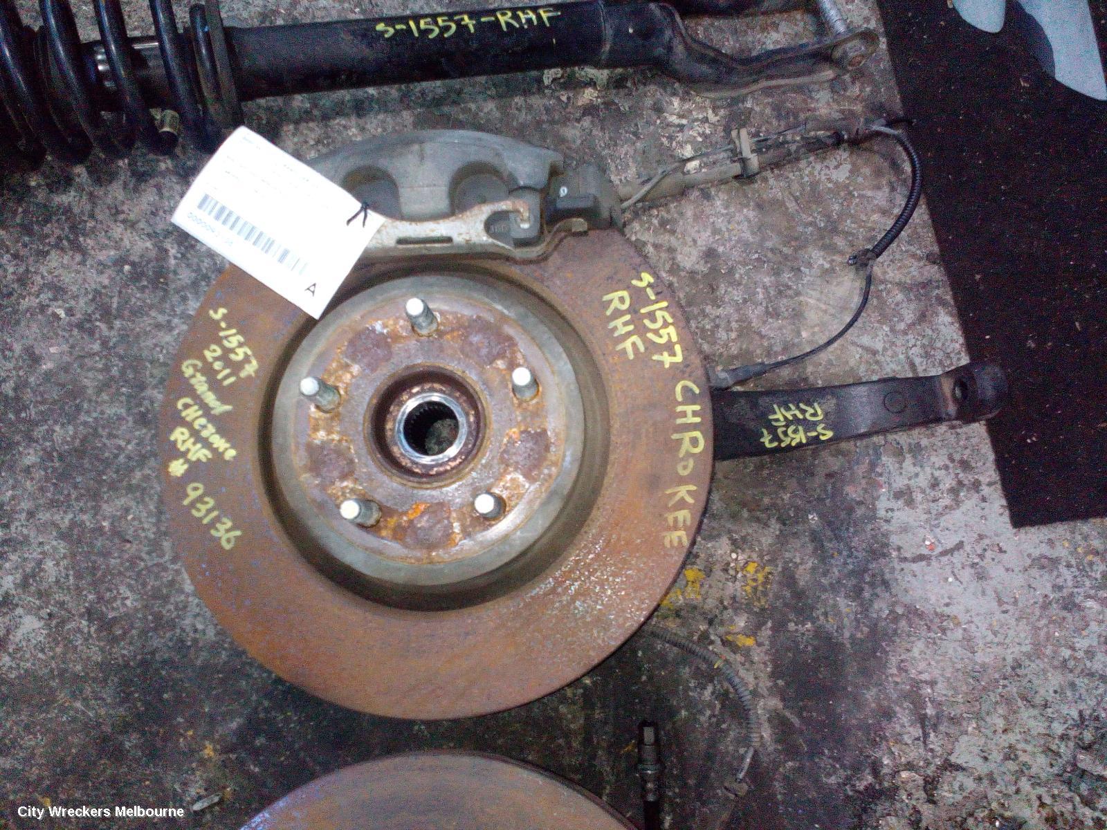 JEEP GRANDCHEROKEE RIGHT FRONT HUB ASSEMBLY, WK, 2WD/4WD, NON SRT8/SRT, 10/2010 - 09/2016 - Image 2