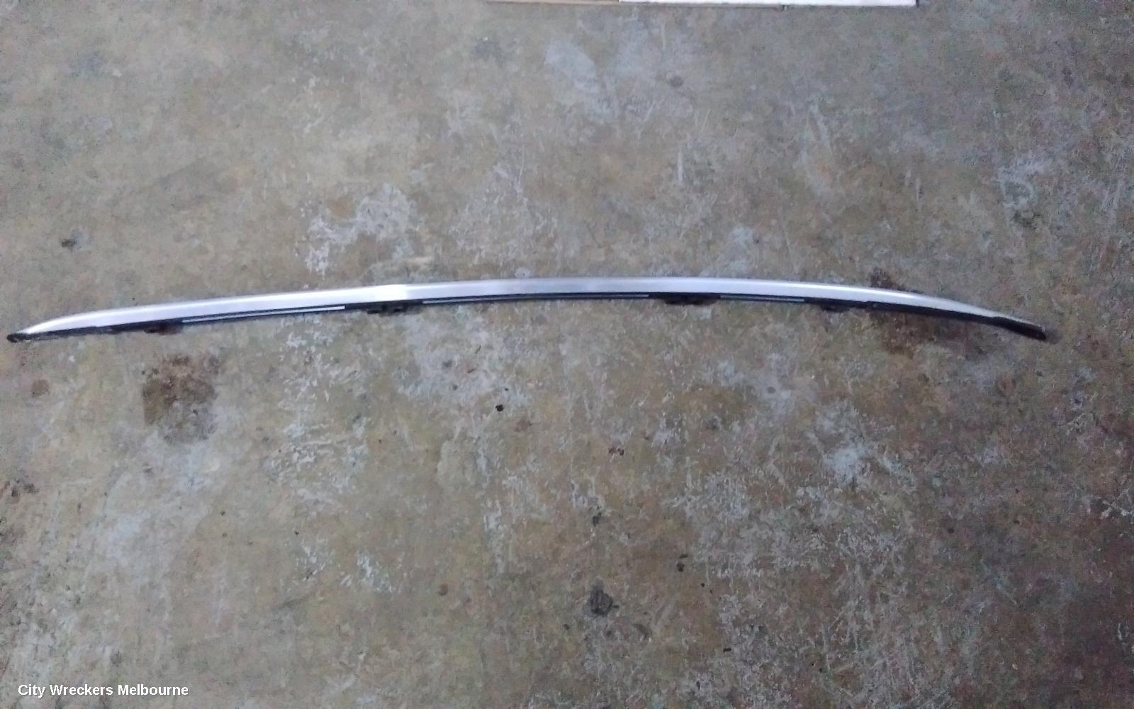 HONDA HRV ROOF RAIL - Image 1