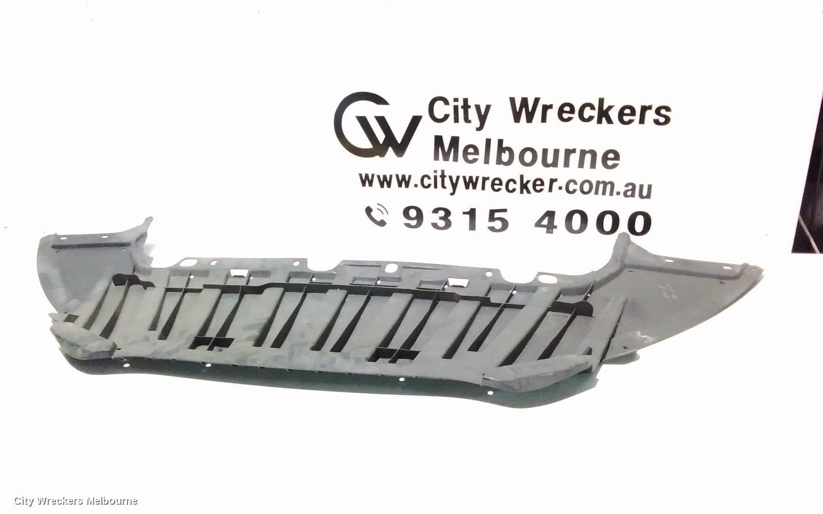 FORD FOCUS, LW 05/2011 - 08/2015, UNDER BUMPER LOWER SPLASH TRAY: 108495 - Image 2