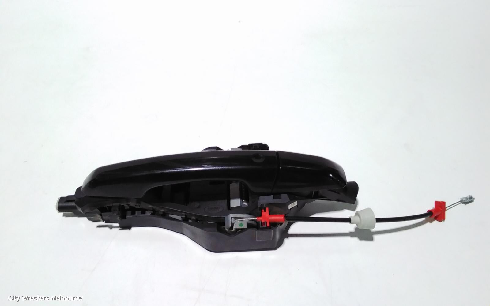 LAND ROVER DISCOVERY SPORT DOOR HANDLE, RH REAR, OUTER, COLOUR CODED, NON CHROME INSERT TYPE, L550, 01/2015 - 06/2019 - Image 1