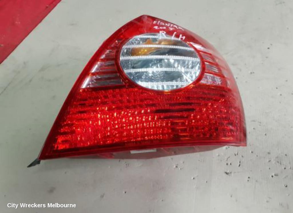 HYUNDAI ELANTRA RIGHT TAILLIGHT, XD, SEDAN, 10/2003 - 07/2006 - Image 1