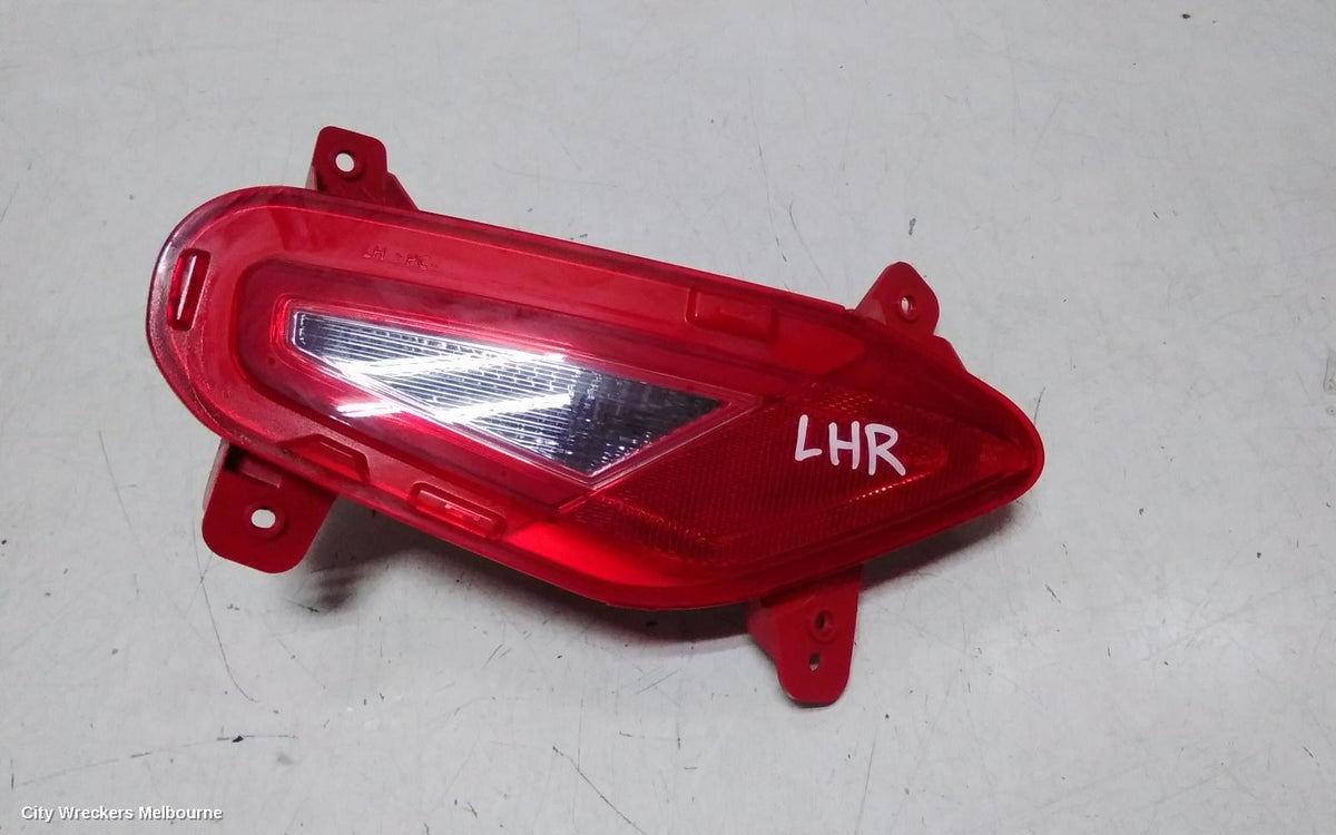 KIA STONIC LEFT TAILLIGHT, YB, IN BUMPER REFLECTOR, S/SPORT/SX/LX/EX/LIMITED, 08/2020 - 08/2025 - Image 1