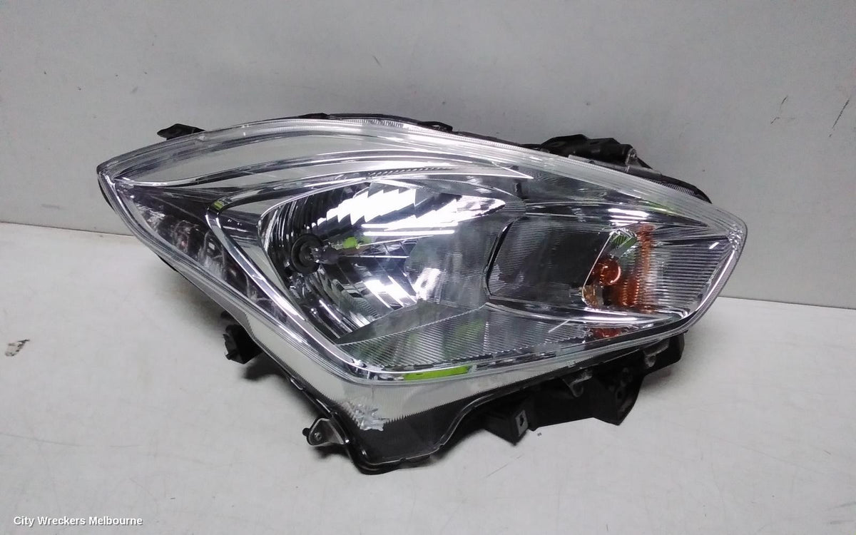 SUZUKI SWIFT RIGHT HEADLAMP, AZ, HALOGEN TYPE, 04/2017 - 03/2025 - Image 2