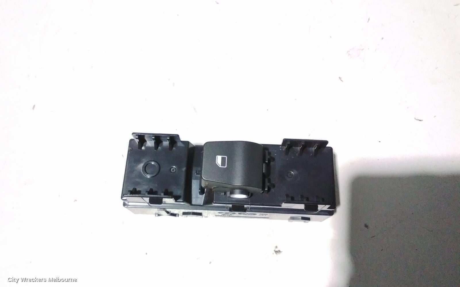 HYUNDAI I30 PWR DR WIND SWITCH, LH FRONT/LH REAR/RH REAR, PD, NON AUTO DOWN TYPE, 03/2017 ONWARDS - Image 1