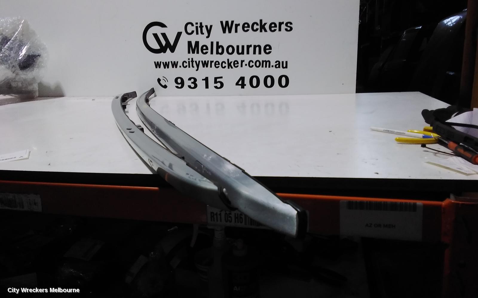 HONDA HRV ROOF RAIL - Image 1