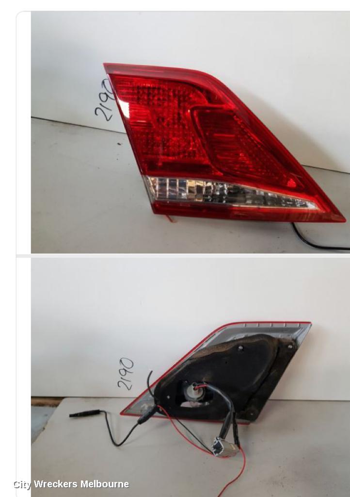 TOYOTA AURION REAR GARNISH, BOOTLID LAMP (RH SIDE), AT-X/PRODIGY/PRESARA, GSV40R, 09/2009 - 03/2012 - Image 1