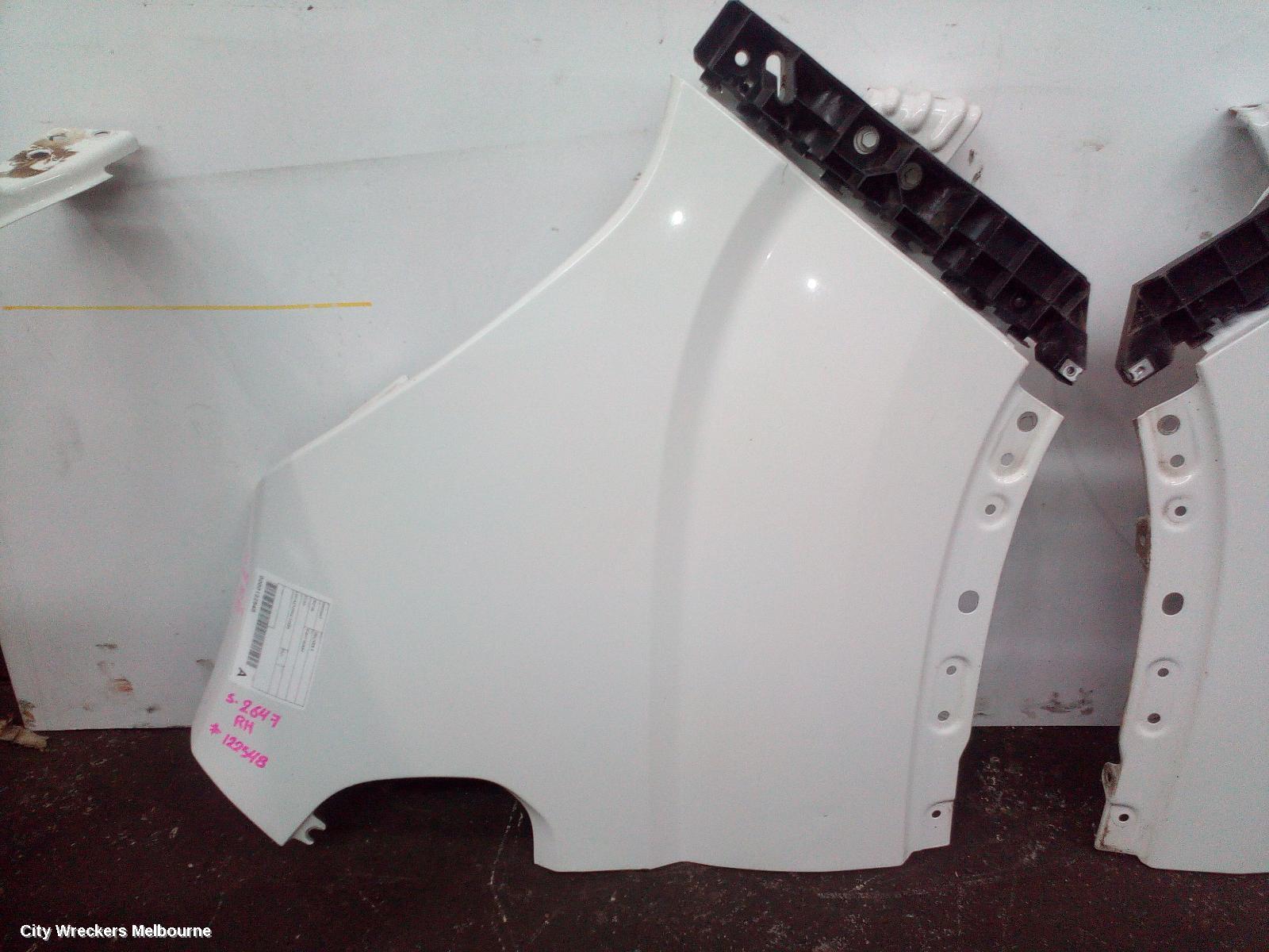 LDV DELIVER 9 RIGHT GUARD, 07/2020 ONWARDS - Image 2