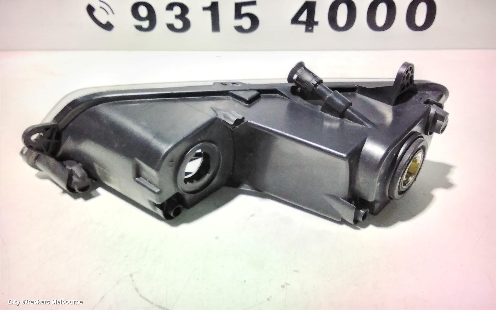 VOLKSWAGEN PASSAT LEFT INDICATOR/FOG/SIDE, BUMPER FOGLAMP, 3C/MK6 B7, SEDAN/WAGON/ALLTRACK, W/ DAYTIME RUNNING LAMP, 09/2010 - 05/2015 - Image 3
