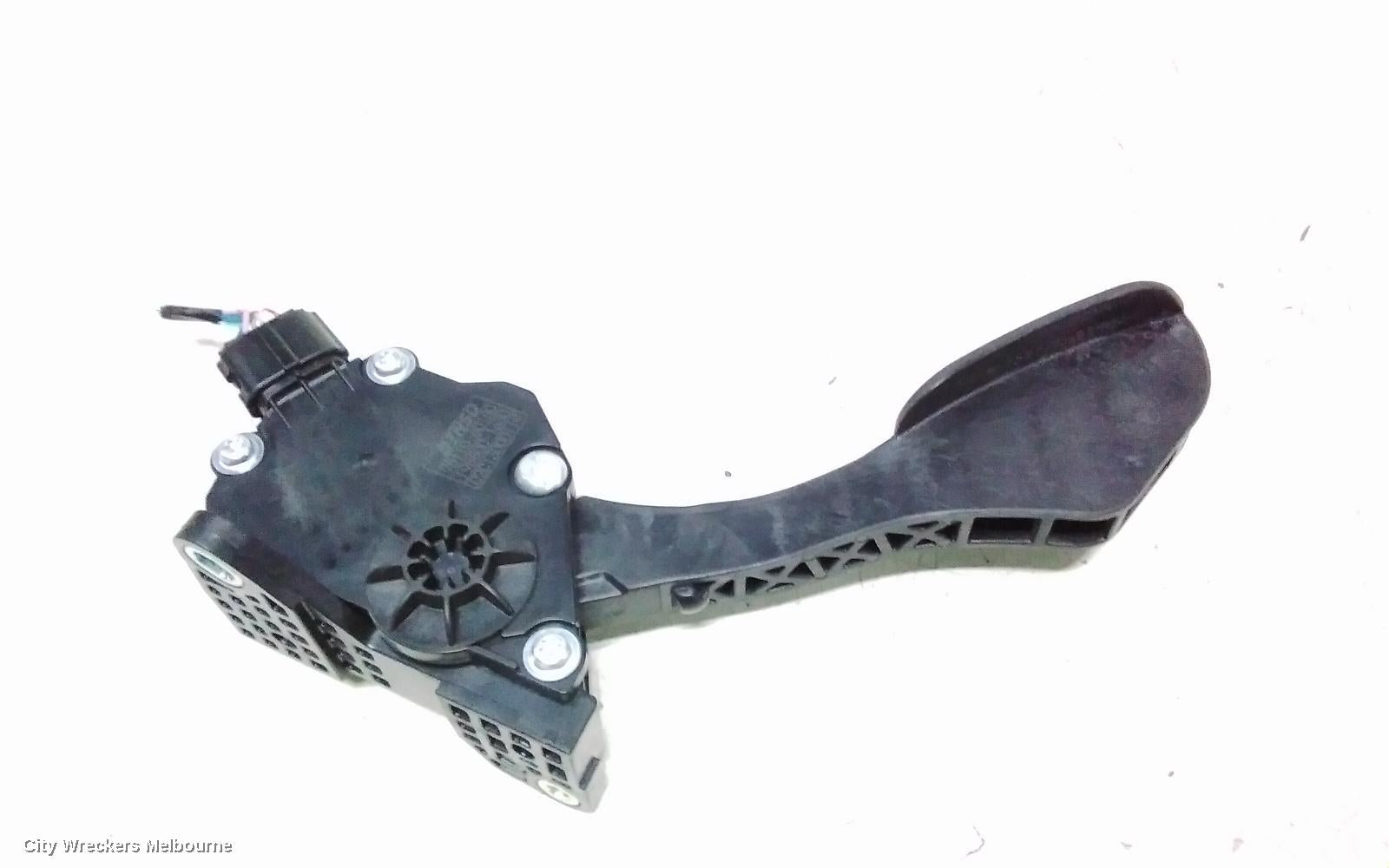 TOYOTA PRADO PEDAL ASSEMBLY, 150 SERIES, ACCELERATOR PEDAL, 2.8, 1GD-FTV, DIESEL, 06/2015 - 11/2023 - Image 3