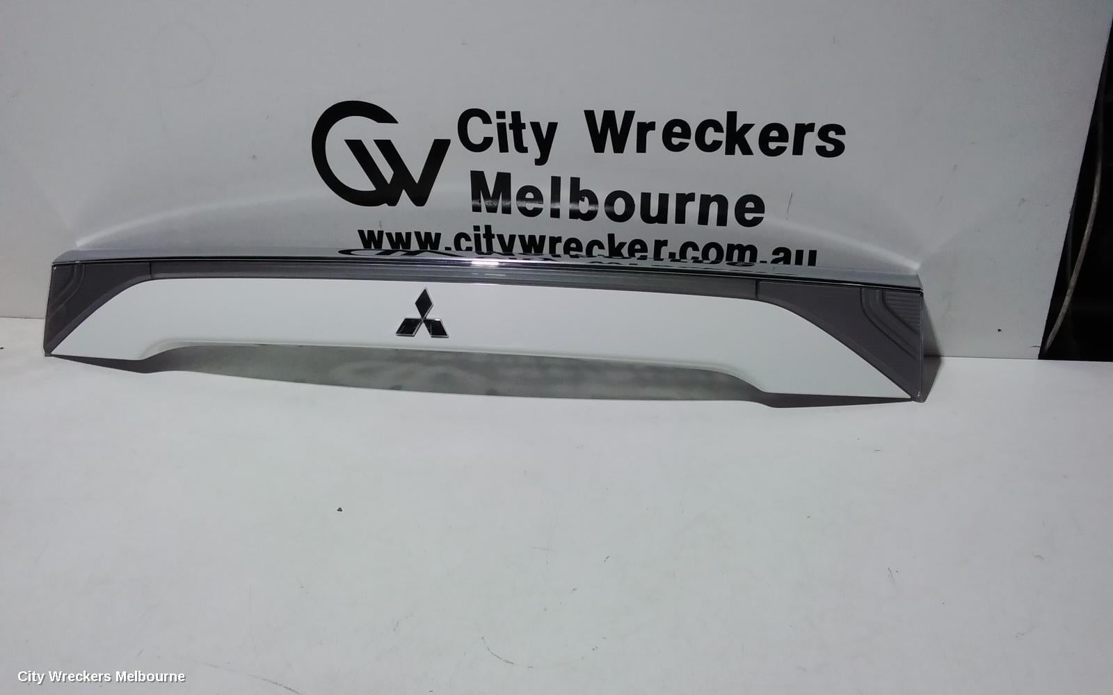MITSUBISHI OUTLANDER REAR GARNISH, TAILGATE GARNISH (CENTRE), ZJ, ES, 10/2012 - 03/2015 - Image 2