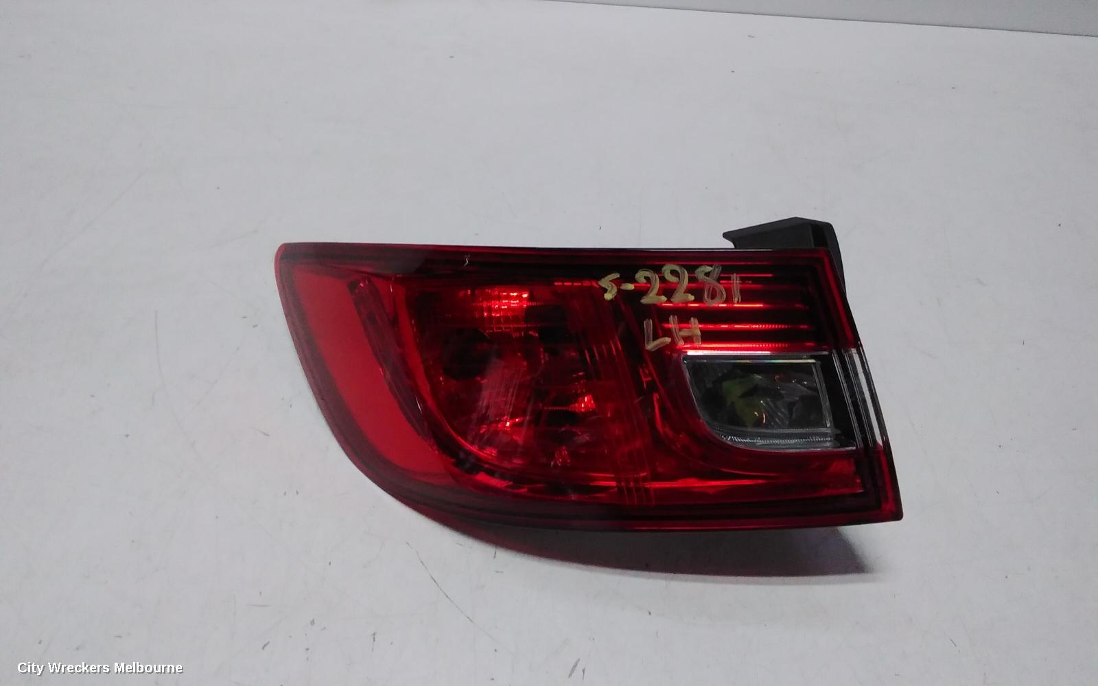 RENAULT CLIO LEFT TAILLIGHT, X98, 09/2013 - 07/2016 - Image 2