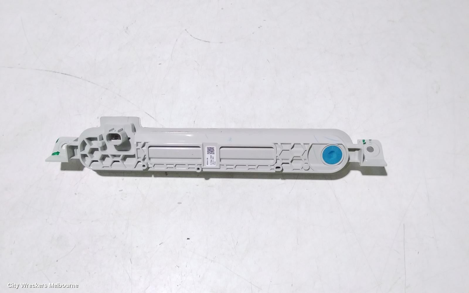 MITSUBISHI TRITON HIGH LEVEL STOPLIGHT, MQ-MR, 03/2015 - 10/2023 - Image 3