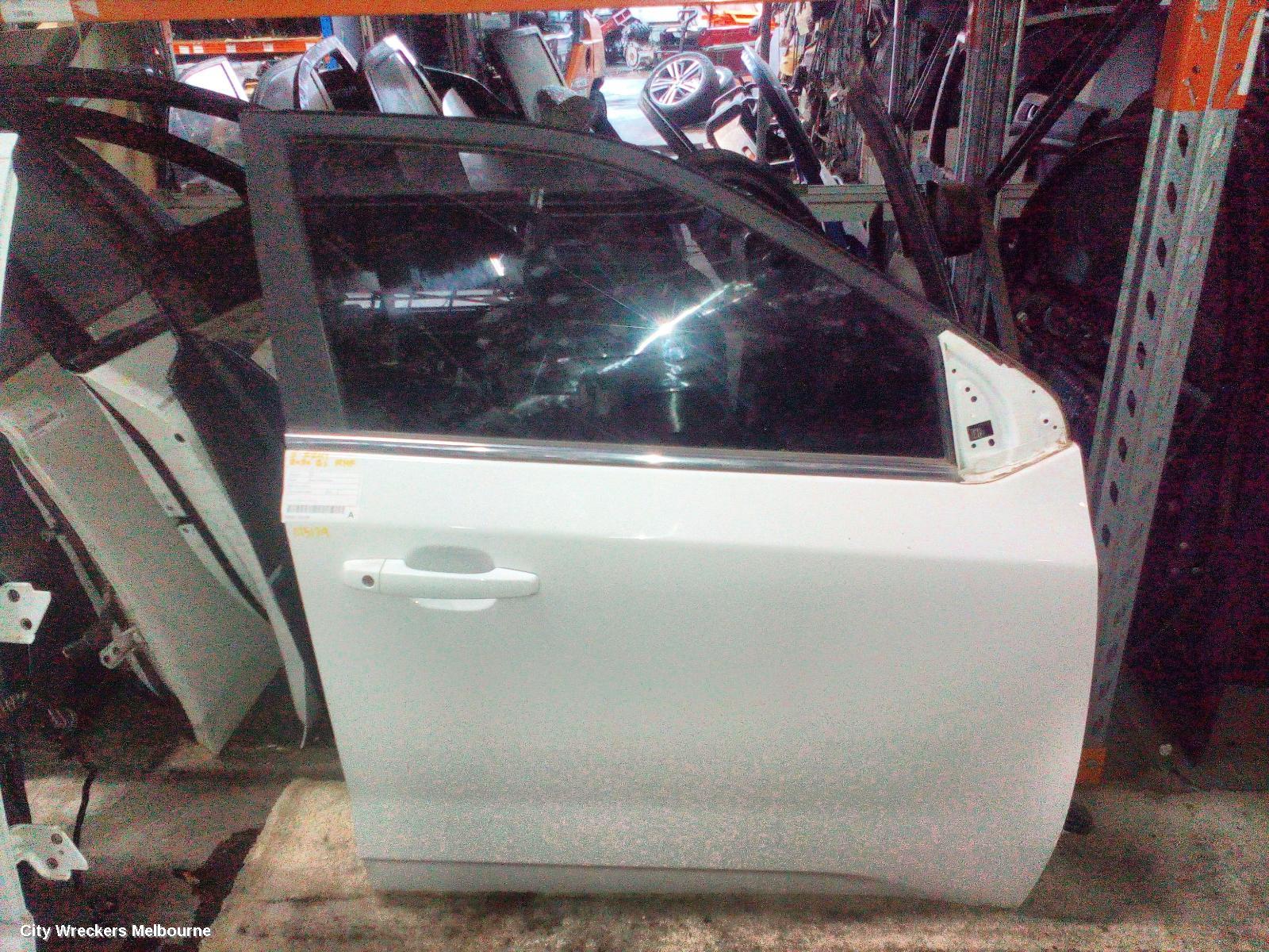 MG GS RIGHT FRONT DOOR, SAS2, 09/2016 - 08/2019 - Image 2