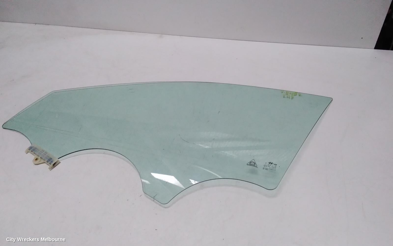 HYUNDAI I30 LEFT FRONT DOOR WINDOW, PD, HATCH, 03/2017 ONWARDS - Image 1