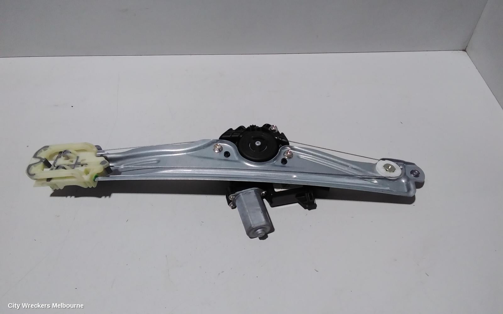 HOLDEN COMMODORE RIGHT REAR WND REG/MOTOR, ZB, 10/2017 - 12/2020 - Image 3