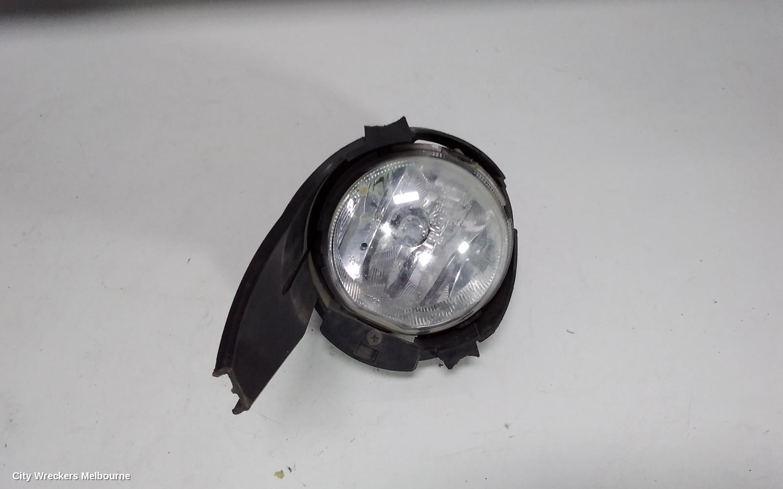 HOLDEN CAPTIVA RIGHT INDICATOR/FOG/SIDE, BUMPER FOGLAMP, MAXX/CAPTIVA 5 (4TH VIN = D), CG, 09/2006 - 02/2011 - Image 1