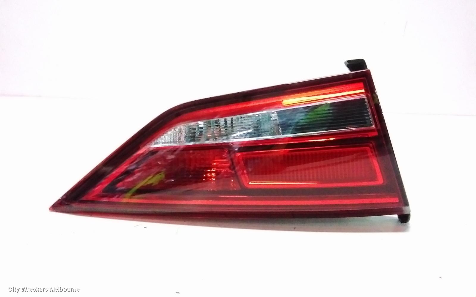 AUDI A3 REAR GARNISH, BOOTLID LAMP (LH SIDE), A3, 8V, SEDAN, NON LED TYPE, 05/2016 - 10/2020 - Image 3