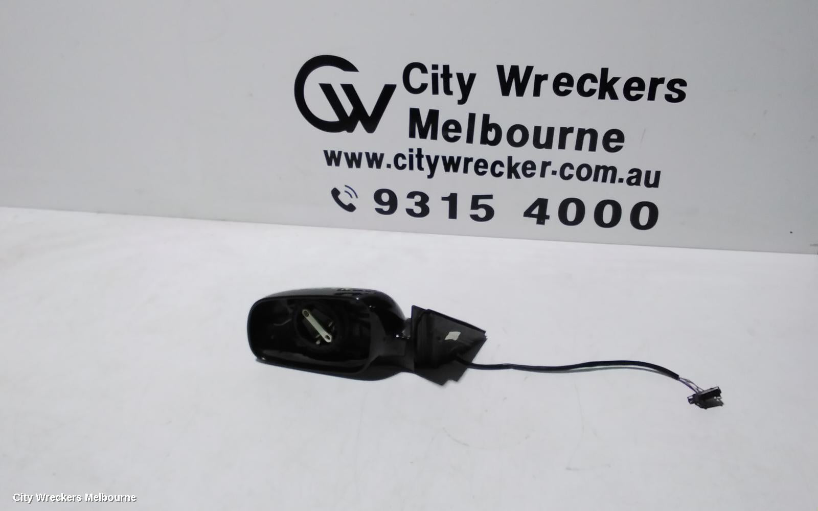 VOLKSWAGEN PASSAT LEFT DOOR MIRROR, 3B/GP, MANUAL FOLDING TYPE (1 PLUG 5 WIRE), 03/1997 - 11/2005 - Image 1
