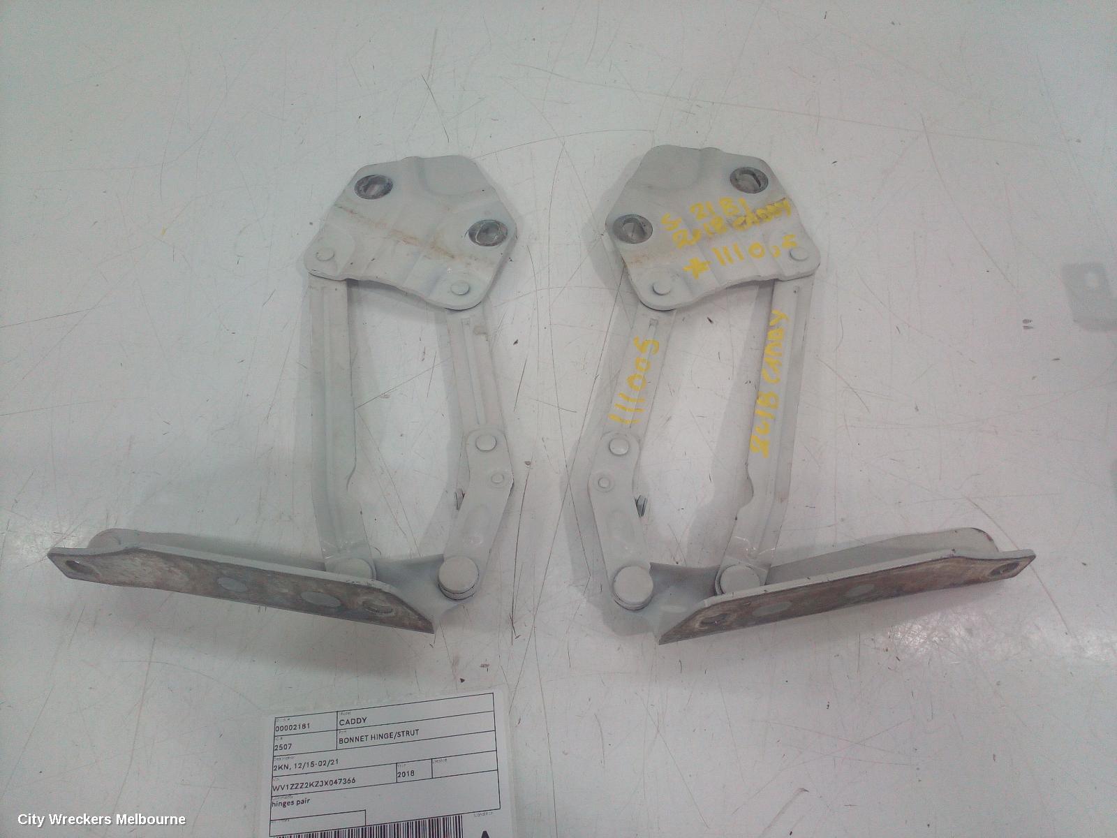 VOLKSWAGEN CADDY BONNET HINGE/STRUT, 2KN, 12/2015 - 02/2021 - Image 1