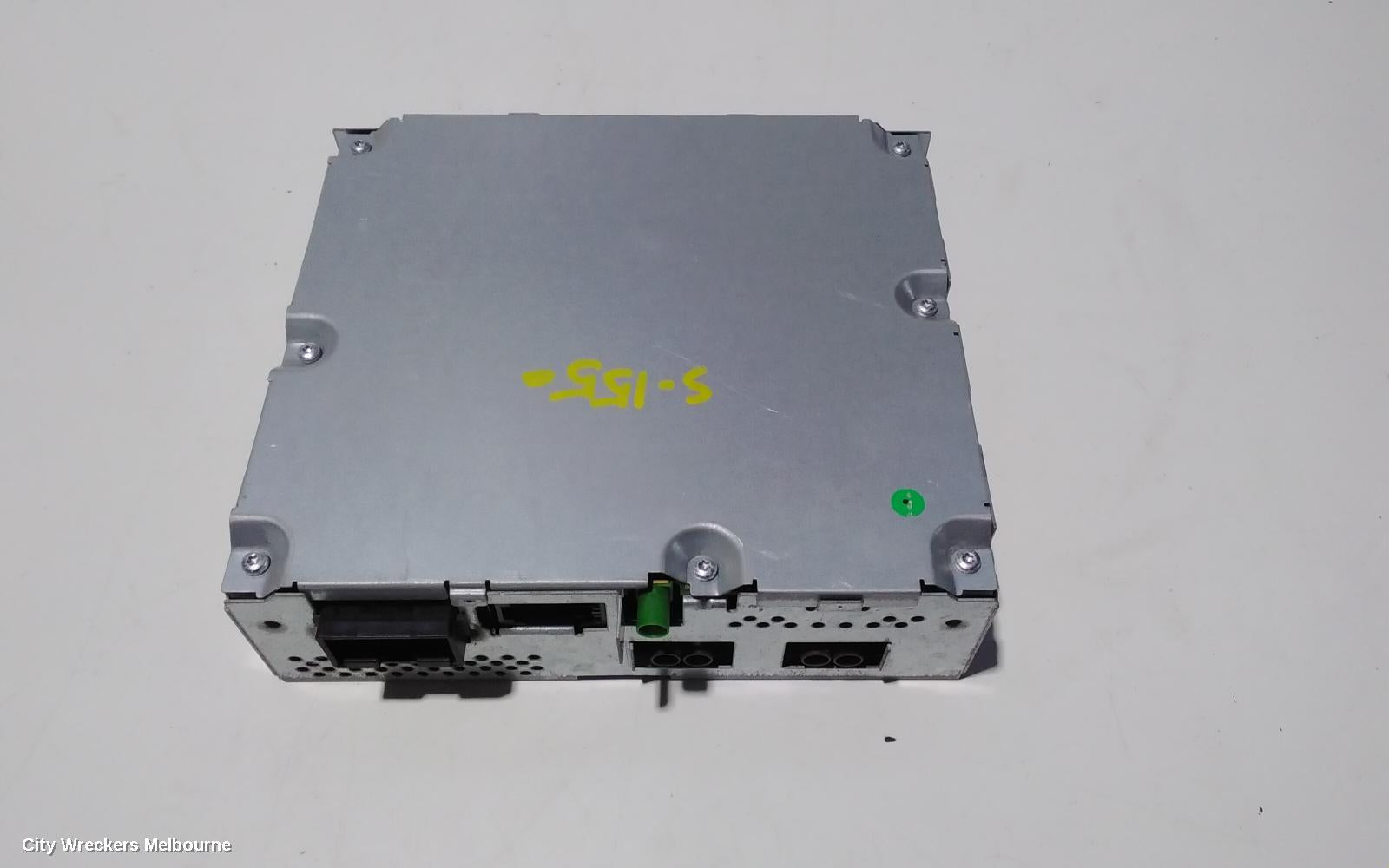 AUDI Q7 RADIO/CD/DVD/SAT/TV, TV TUNER, 4L, 09/2006 - 08/2015 - Image 1