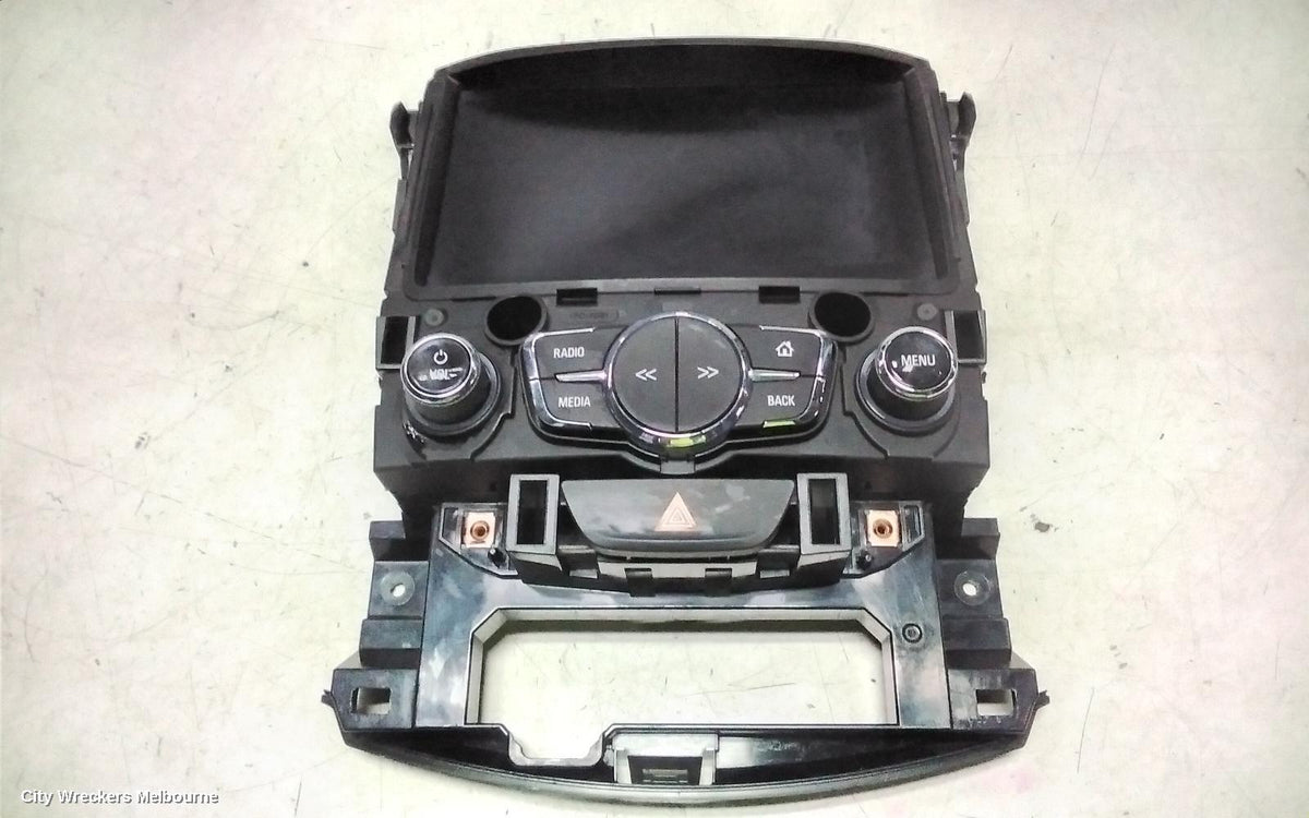HOLDEN ASTRA RADIO/CD/DVD/SAT/TV, HEAD UNIT, W/ DISPLAY UNIT, 8IN TOUCHSCREEN, SAT NAV TYPE, BK-BL, 09/2016 - 12/2020 - Image 1