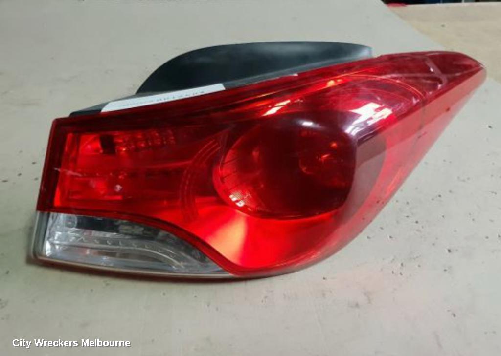 HYUNDAI ELANTRA RIGHT TAILLIGHT, MD, 03/2011 - 09/2013 - Image 1