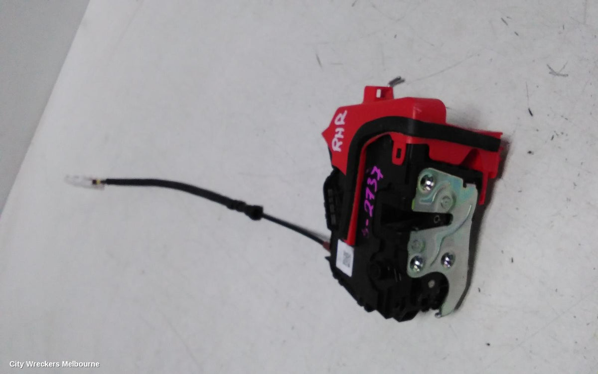 KIA SORENTO DOOR/BOOT/GATE LOCK, RIGHT REAR DOOR LOCK, NON POWER CHILD SAFETY TYPE, MQ4, 02/2020 ONWARDS - Image 1