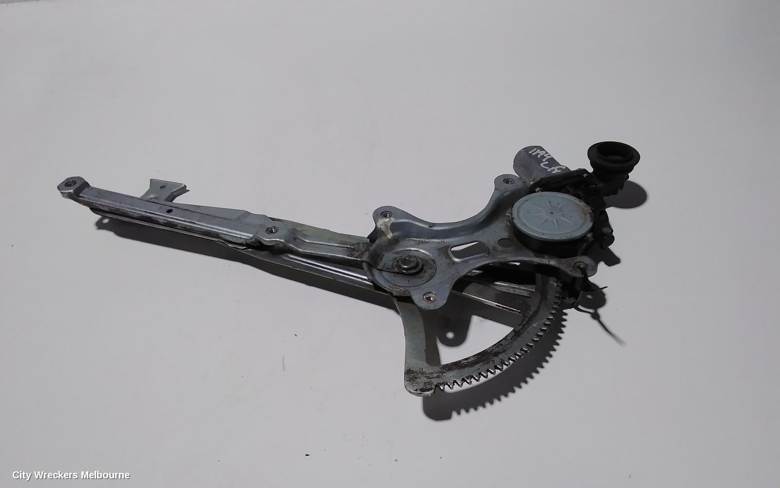 TOYOTA HIACE LEFT FRONT WINDOW REG/MOTOR, DOOR REG AND MOTOR ASSY, TRH/KDH, 03/2005 - 04/2019 - Image 1