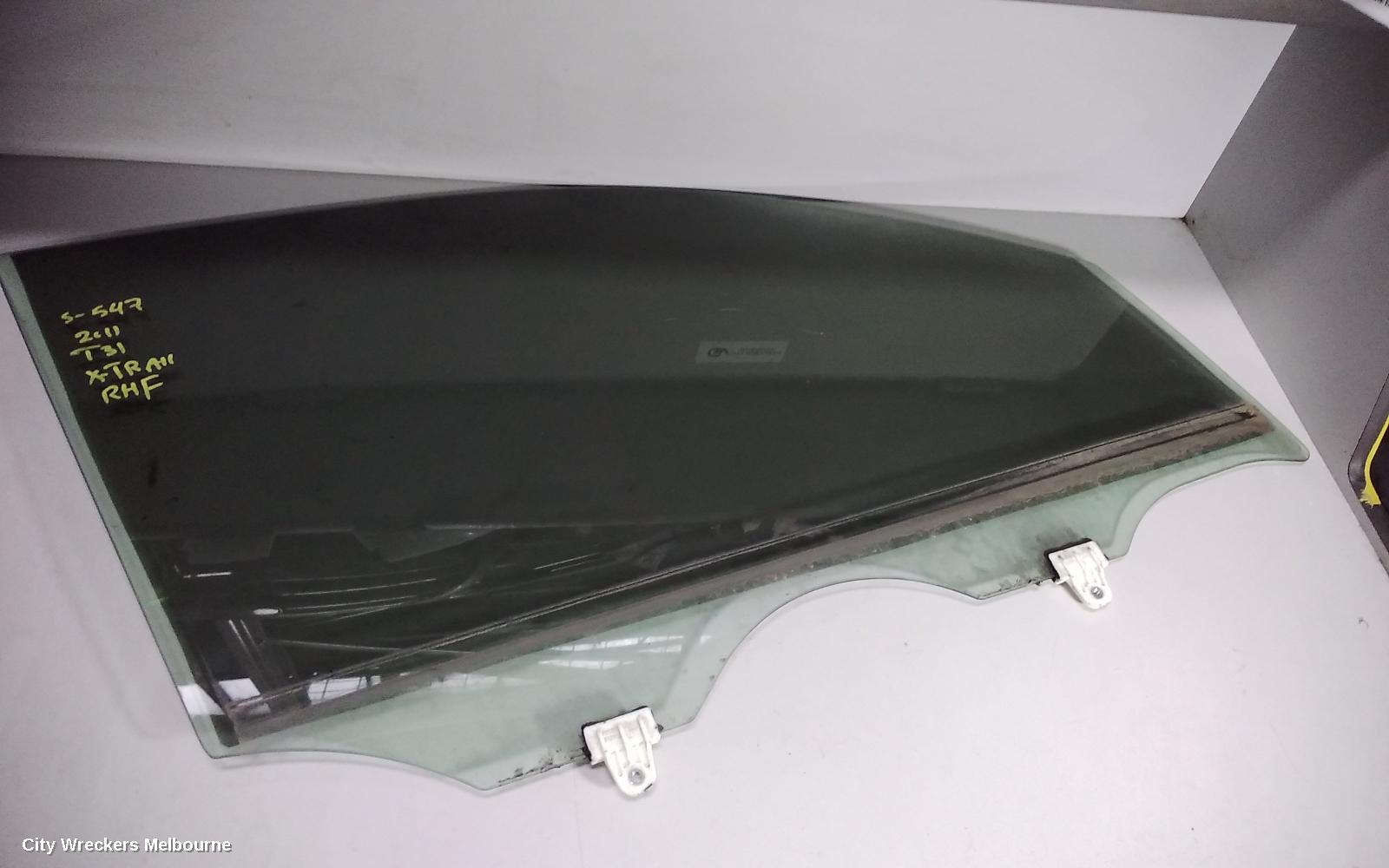 NISSAN XTRAIL RIGHT FRONT DOOR WINDOW, T31, 05/2008 - 12/2013 - Image 1